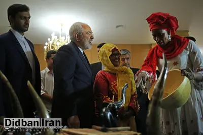 
پوشش جالب مهمانان آفریقایی در دیدار با ظریف + تصاویر
