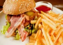 مصرف غذای چرب را کاهش دهید