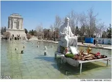 هدیه "دلواپسان" به مشهد: کاهش گردشگران خارجی