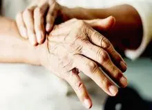 اولین نشانه‌ بیماری پارکینسون چیست؟