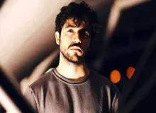 حمله کیهان به شروین حاجی‌پور: گرفتن جایزه از دست ظالم، باعث سرشکستگی است/ باید جایزه را توی سرشان می‌کوبید!